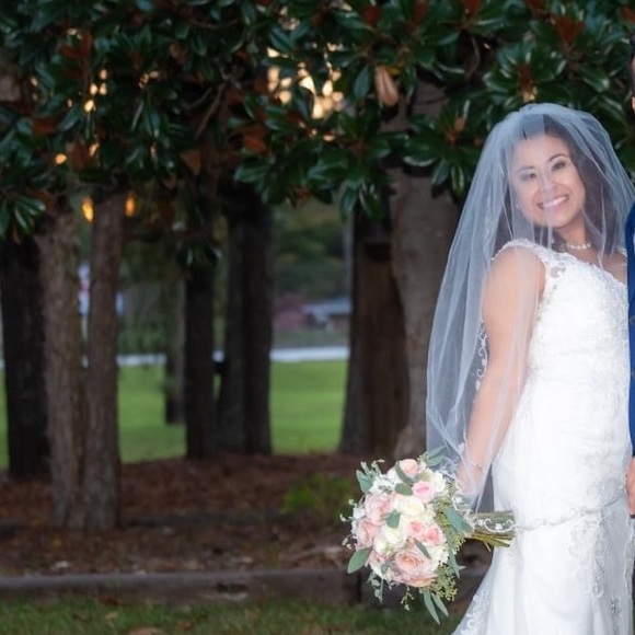 David’s Bridal Veil main image 4